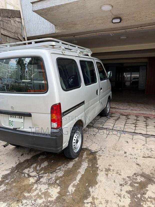 Suzuki Eeco 2025 White