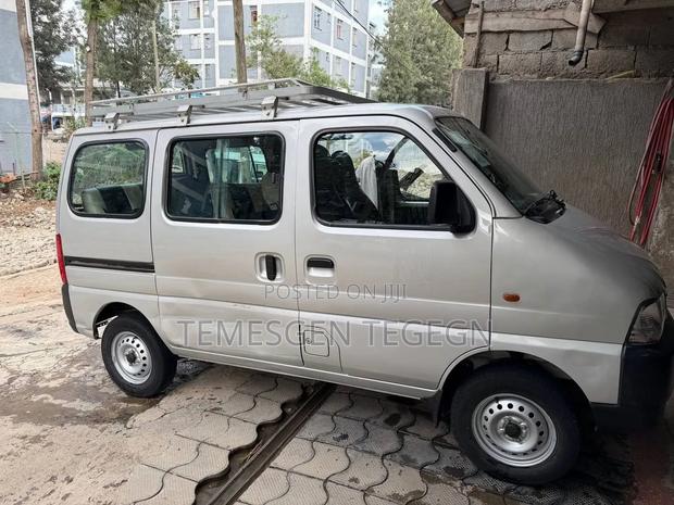 Suzuki Eeco 2025 White