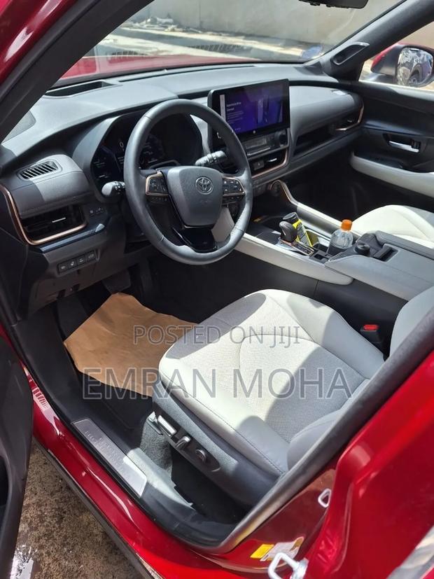 Toyota Grand Highlander Hybrid 2024 Red
