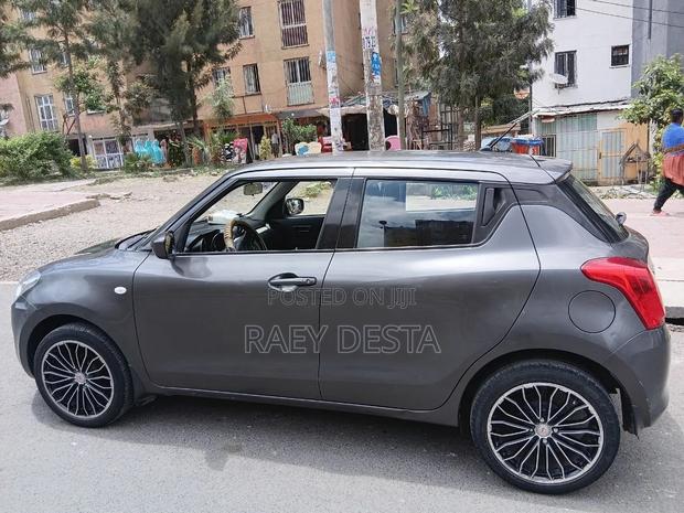Suzuki Swift 2020 Gray
