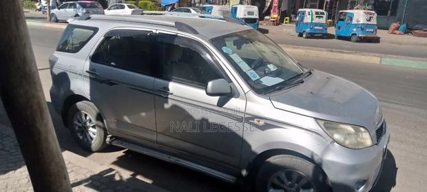 Daihatsu Terios 1.5i 4x4 Automatic 2011 Silver