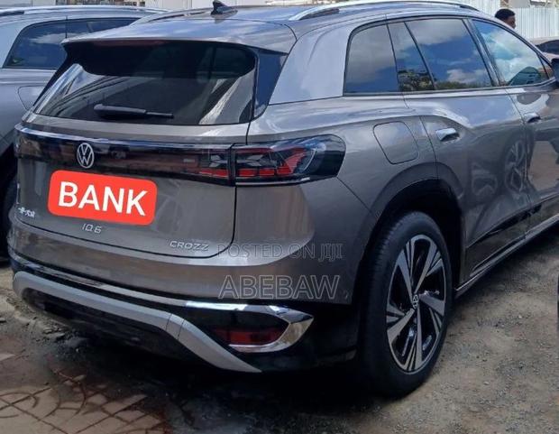 Volkswagen ID.6 2024 Gray