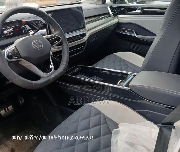Volkswagen ID.6 2024 Gray