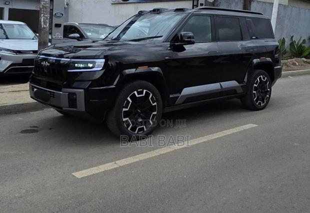 BYD Leopard 8 2.0 Hybrid AWD 2025 Matt Black