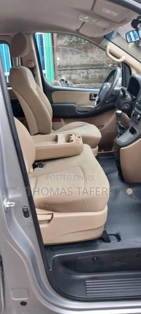 Hyundai H1 2017 Silver