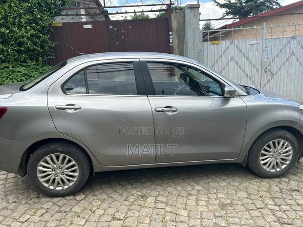 Suzuki Dzire 2022 Gray