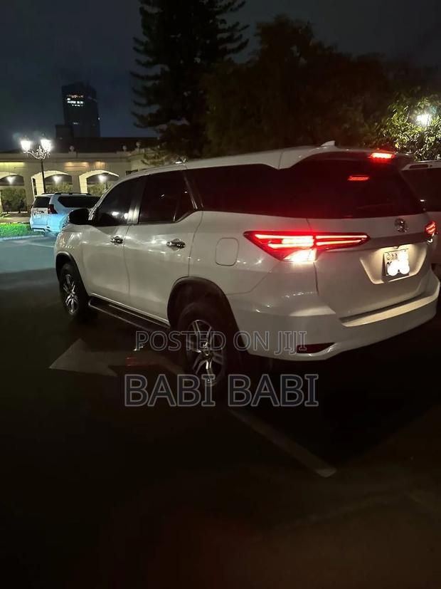 Toyota Fortuner 2022 White