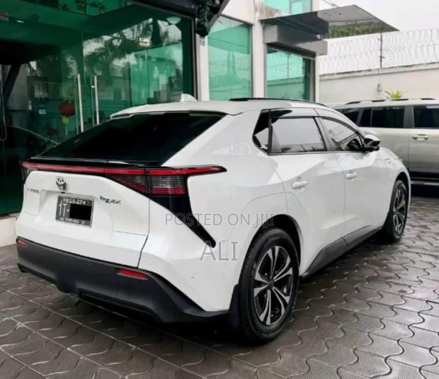 New Toyota bZ4X 2025 White