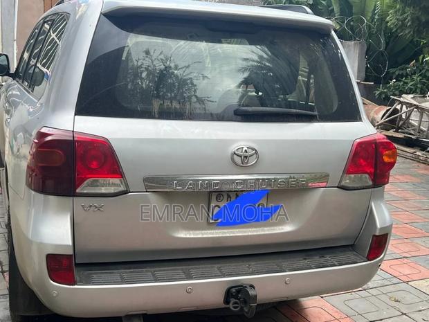 Toyota Land Cruiser 2012 Silver