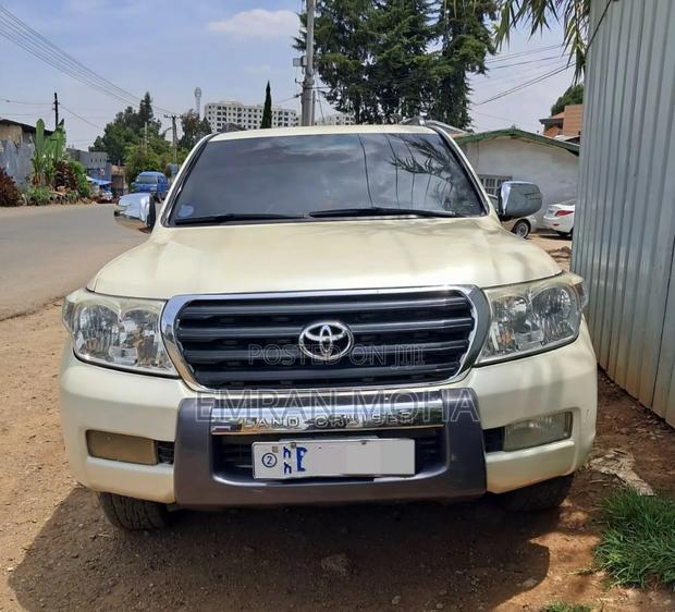 Toyota Land Cruiser 2008 White