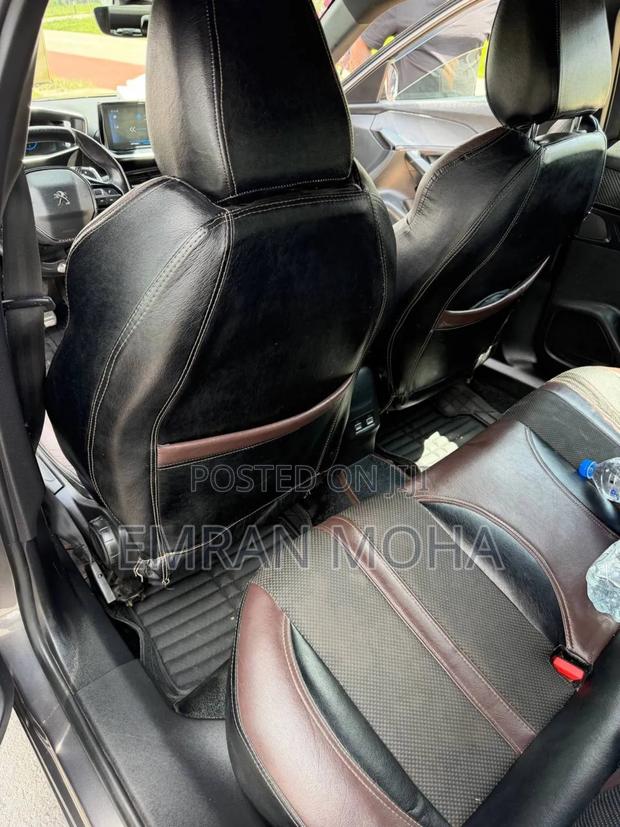 Peugeot 2008 2022 Gray