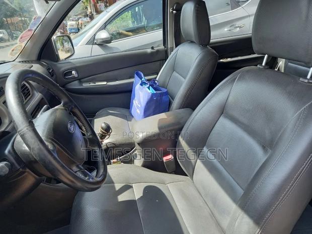 Ford Everest 2005 Silver