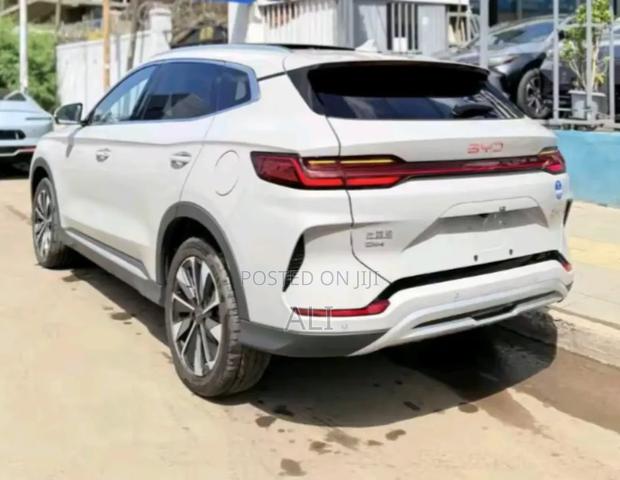New BYD Song Plus DM-i 2025 Gold
