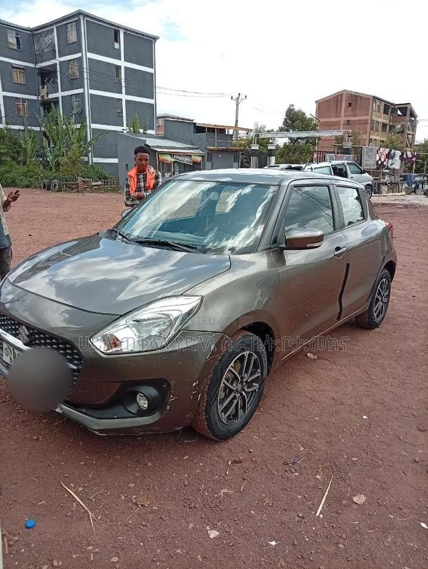 Suzuki Swift 2021 Pink