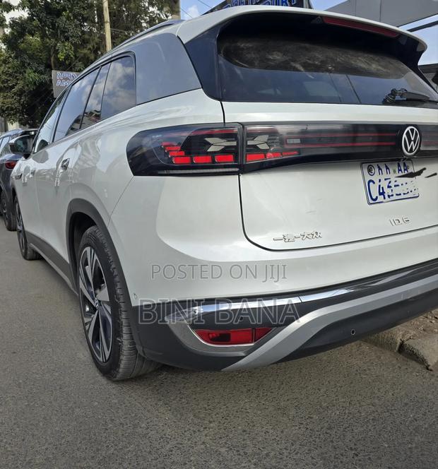 Volkswagen ID.6 2022 White