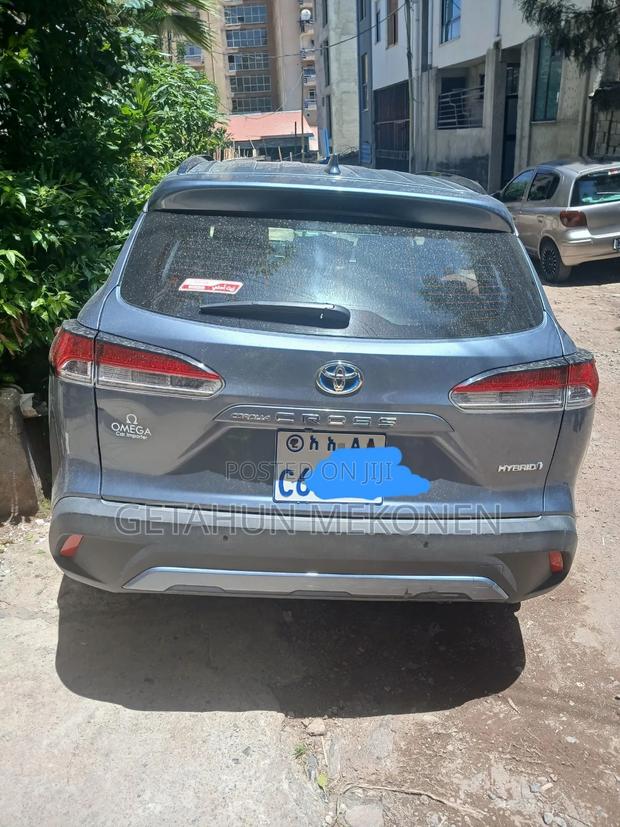 Toyota Corolla Cross Hybrid 2024 Blue