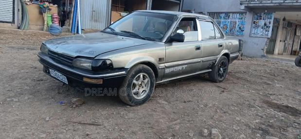 Toyota Corolla 1990 Gray