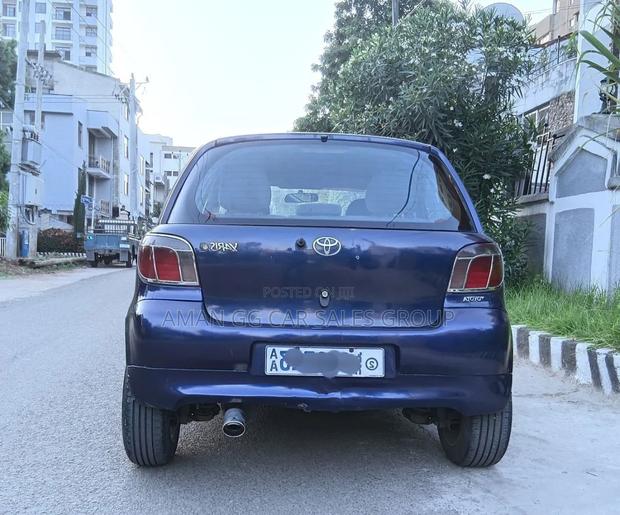 Toyota Yaris 1.5 2000 Blue