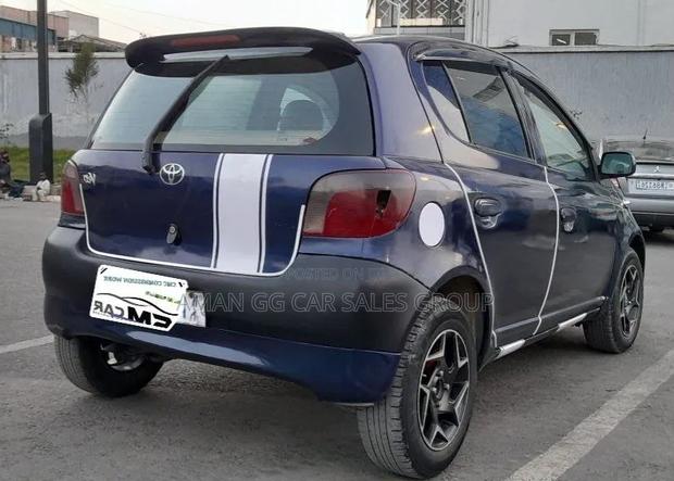 Toyota Vitz 2001 Blue
