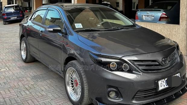 Toyota Corolla 2012 Gray