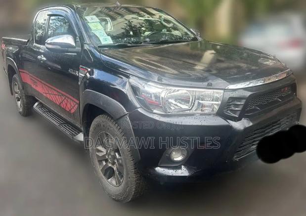 Toyota Hilux Revo Smart Cab Deisel 2.4 AWD 2017 Black