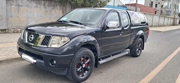 Nissan Navara 2009 Black