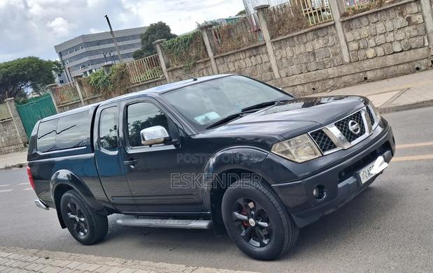 Nissan Navara 2009 Black