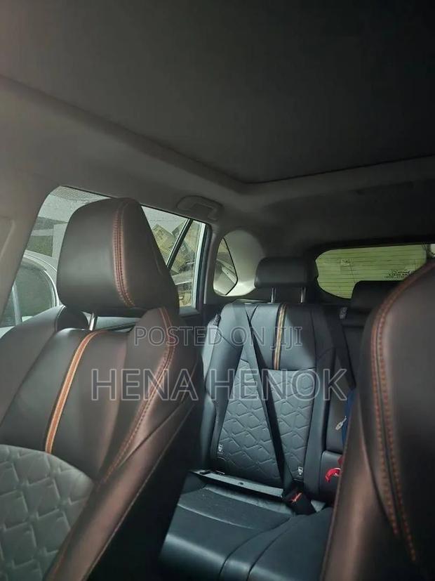 Toyota RAV4 2022 Green