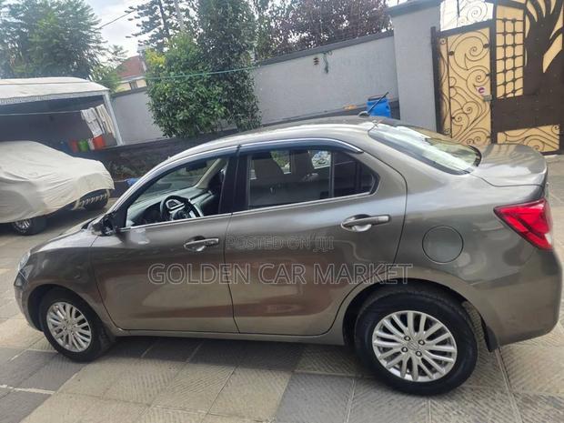 Suzuki Dzire 2022 Gray