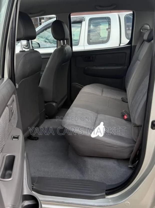 Toyota Hilux 2014 White