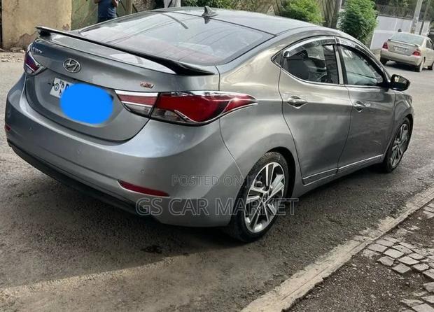 Hyundai Avante 2015 Silver