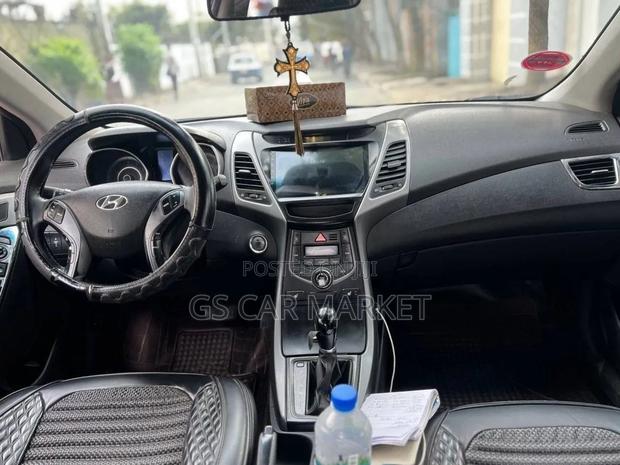 Hyundai Avante 2015 Silver