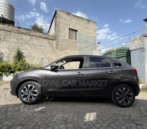 Suzuki Baleno 2022 Gray