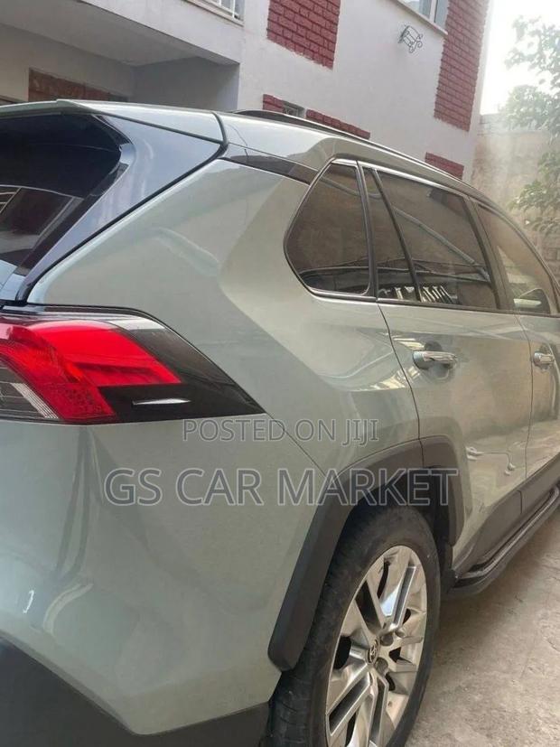 Toyota RAV4 2020 Gray
