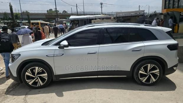 Volkswagen ID.6 2023 White