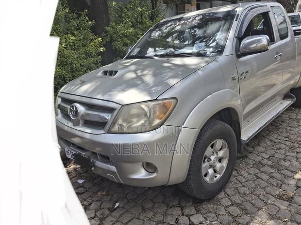 Toyota Hilux 2006 Silver