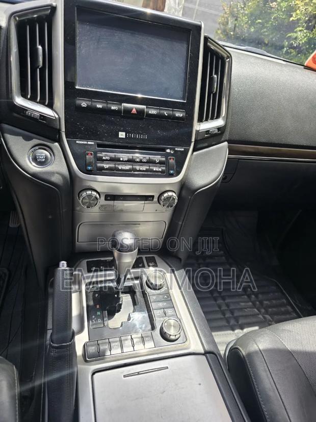 Toyota Land Cruiser 2021 Black