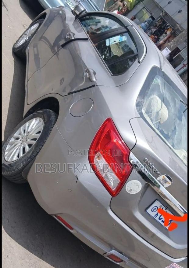Suzuki Dzire 2022 Silver