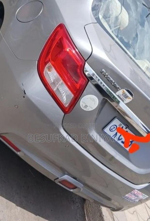 Suzuki Dzire 2022 Silver