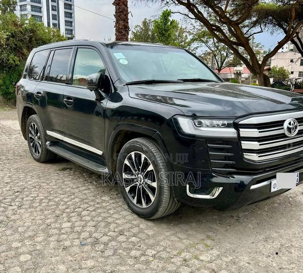 Toyota Land Cruiser 4.5 V8 GX-R 2012 Black