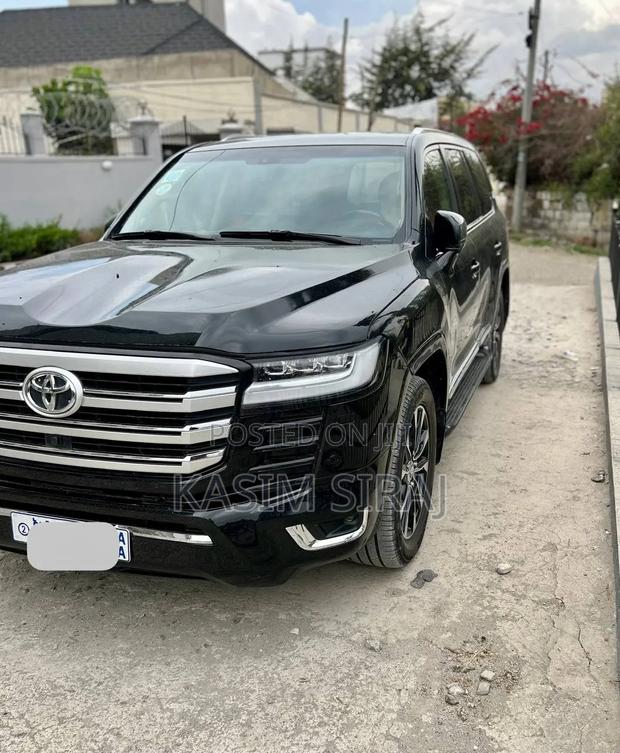 Toyota Land Cruiser 4.5 V8 GX-R 2012 Black