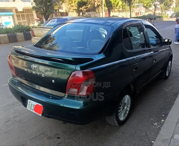 Toyota Platz 2002 Green