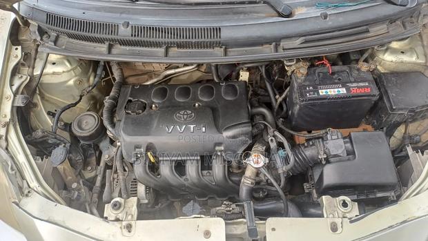 Toyota Yaris 2007 Gold