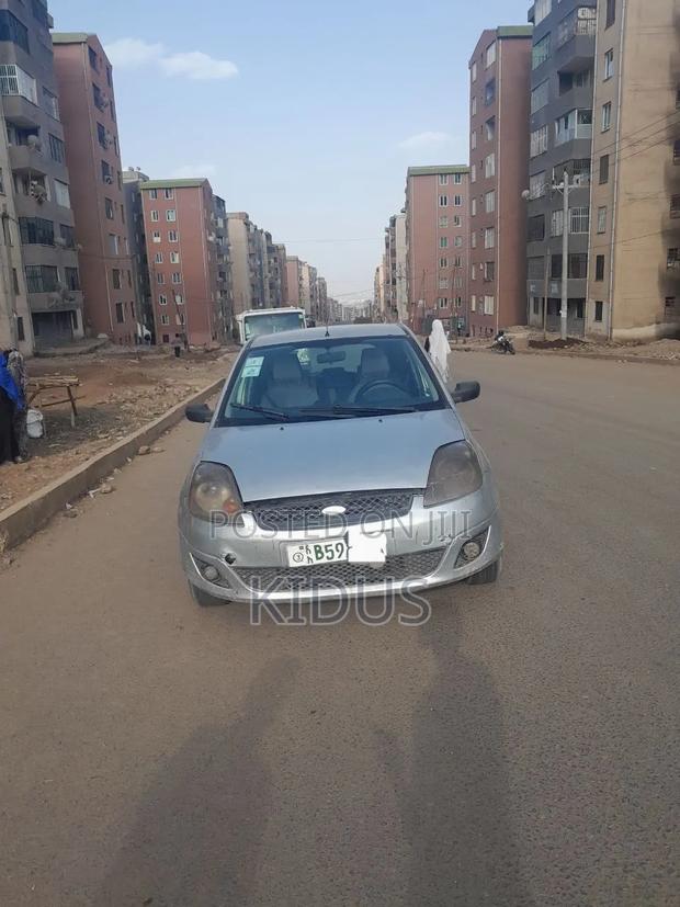 Ford Fiesta 2005 Silver
