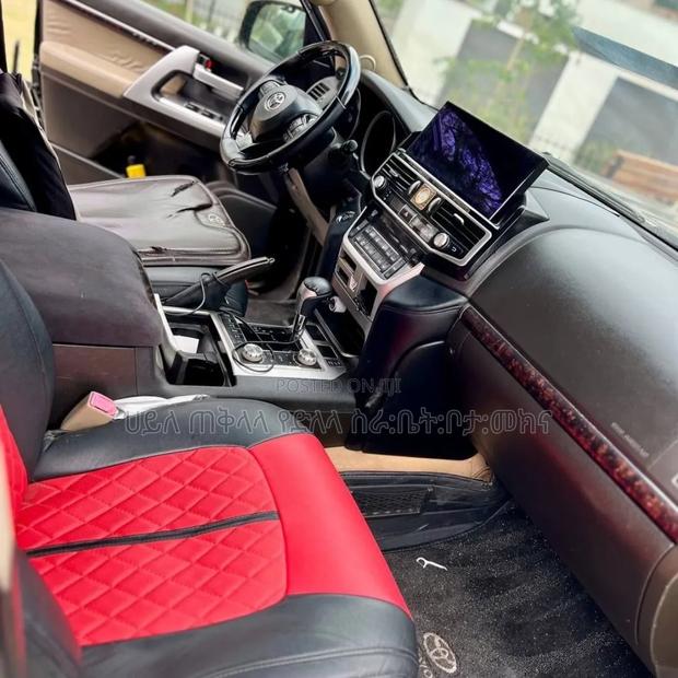 Toyota Land Cruiser 2012 Matt Black