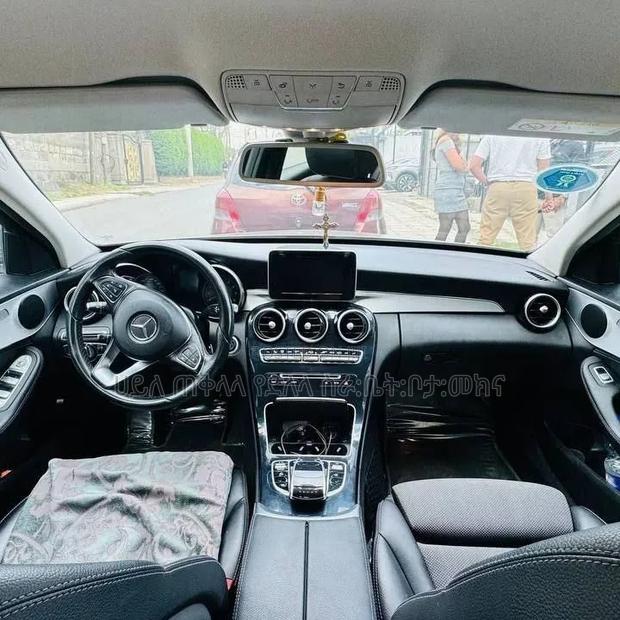 Mercedes-Benz C180 2010 Silver
