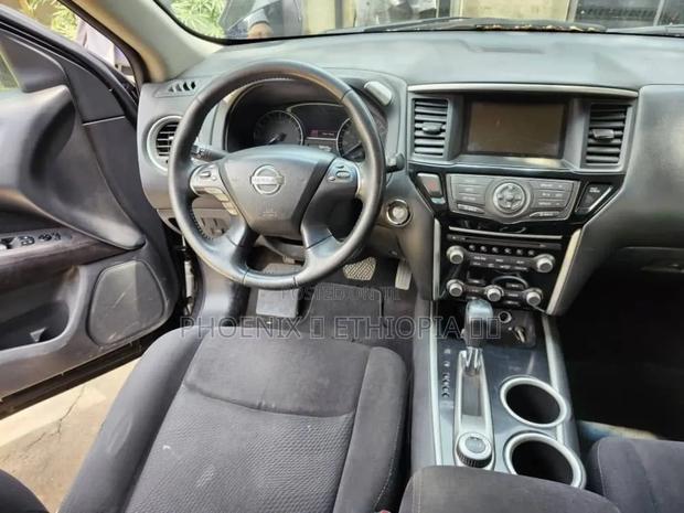 Nissan Pathfinder 2013 Black