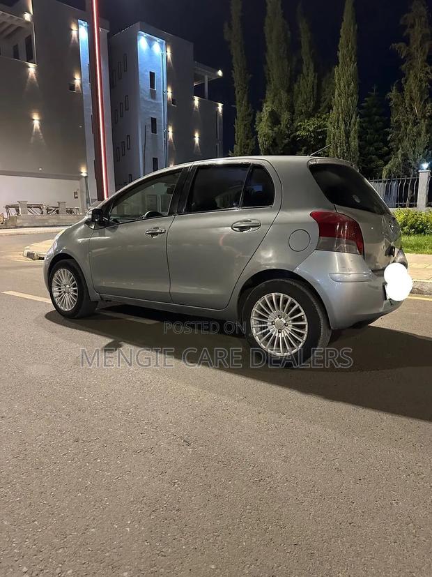 Toyota Yaris 2009 Silver