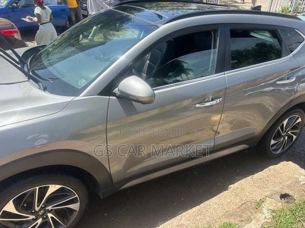Hyundai Tucson SE FWD 2020 Gray
