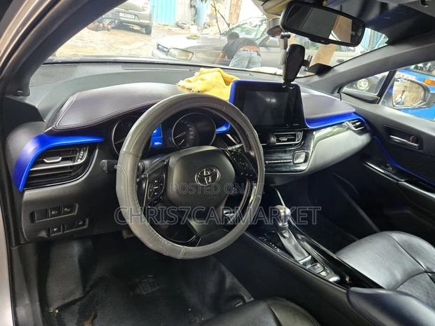 Toyota C-HR 2017 Silver
